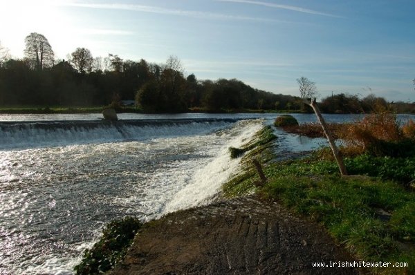 Thomastown weir